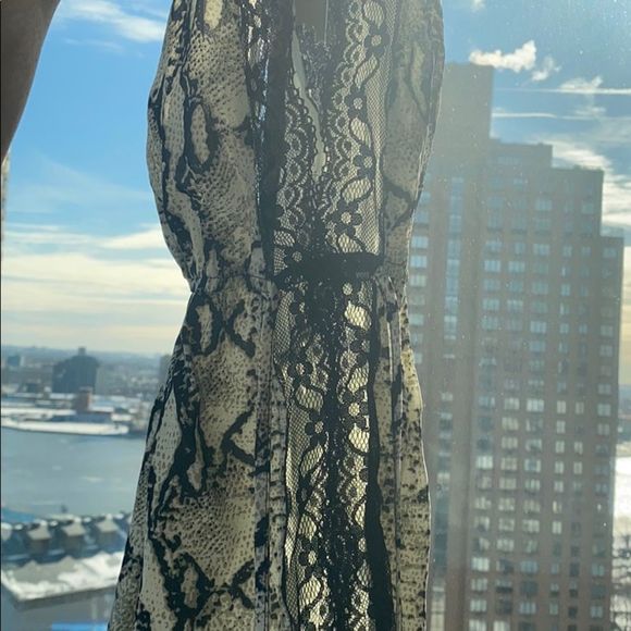 PrettyLittleThing Snakeskin and Lace Romper NWT - Picture 3 of 4